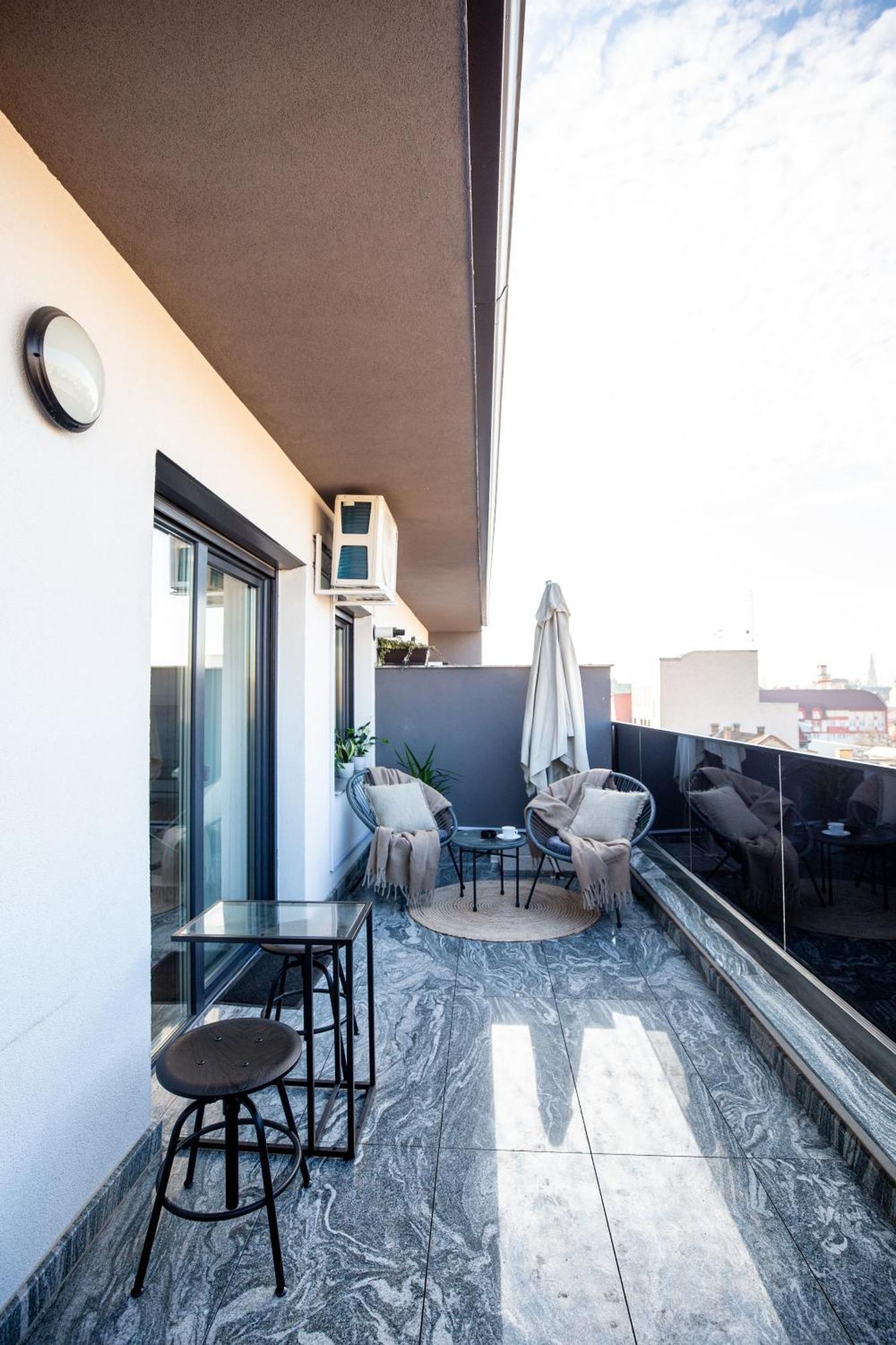 Unique City View Apartment Balcony & Parking Space Cluj-Napoca Exterior foto